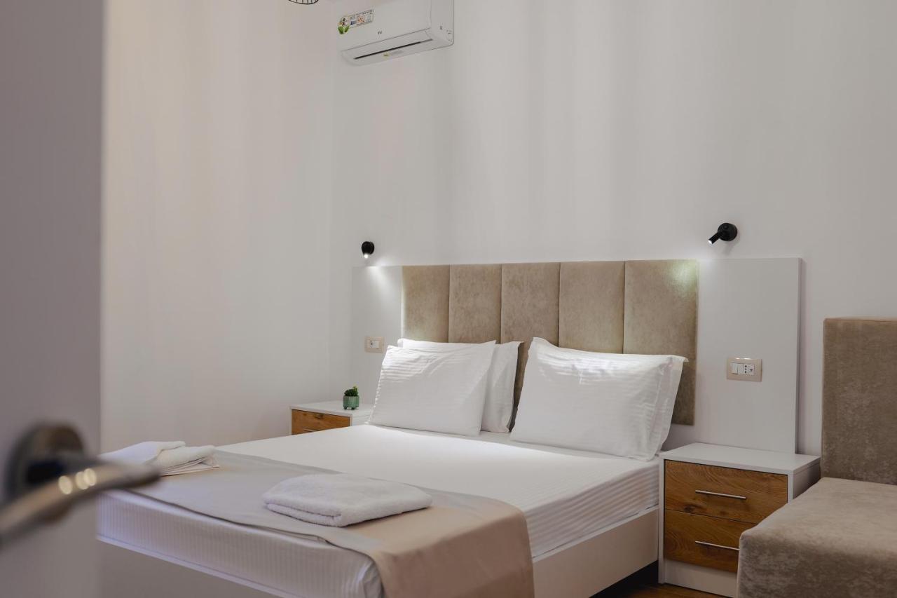 Venti Et Maris Hotel Ksamil Ngoại thất bức ảnh